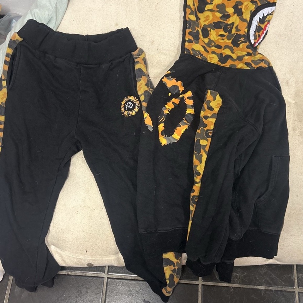 Bape x XO leggings and zip up